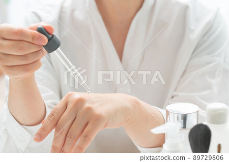 Skin care at hand 89729806