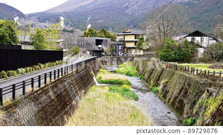 大分縣由布院的中洲和大分川住宅區 89729876