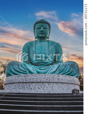 Wat Doi Prachan Mae Tha or Wat Phra That Doi Phra Chan in Lampang, Thailand 89732273
