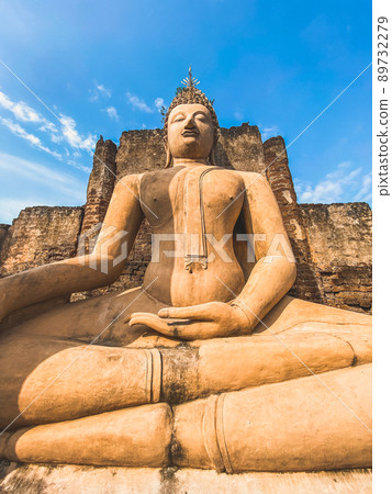 Wat Phra Sri Rattana Mahathat Rajaworaviharn temple and buddha in Si Satchanalai historical park Wat Phra Sri Rattana Mahathat Rajaworaviharn temple and buddha in Si Satchanalai historical park 89732279