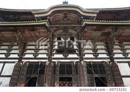 仰望東大寺大佛殿 仰望東大寺大佛殿 89733291