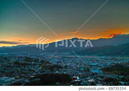 黎明的風景（山形縣上山市） 89735334