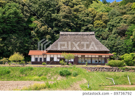 <Shimane Prefecture> Yakumo Kayabuki Exchange Center and Satoyama scenery 89736792