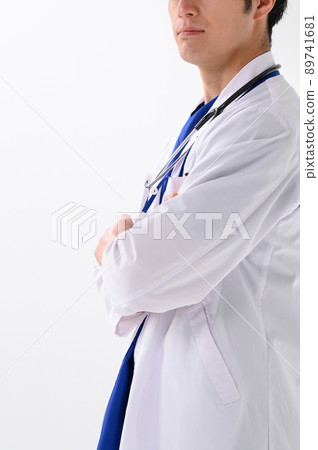 無臉男性醫學圖像白色背景 無臉男性醫學圖像白色背景 89741681