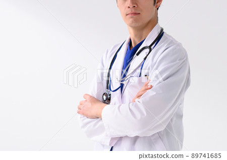 無臉男性醫學圖像白色背景 89741685