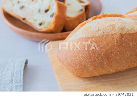 Bread bakery close-up material 89742021