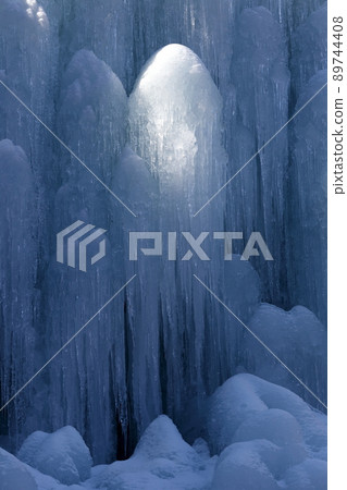 Winter tradition Ice object (ice waterfall, spring water open space, Toyota City, Aichi Prefecture) Winter tradition Ice object (ice waterfall, spring water open space, Toyota City, Aichi Prefecture) 89744408