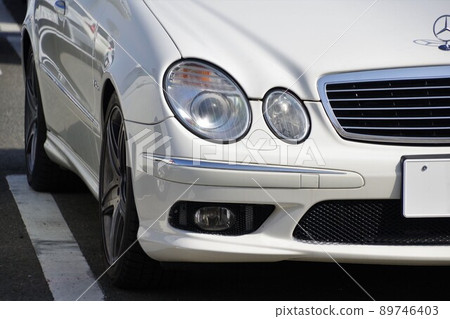 Imported car image Mercedes Benz 3rd generation E class front mask 89746403