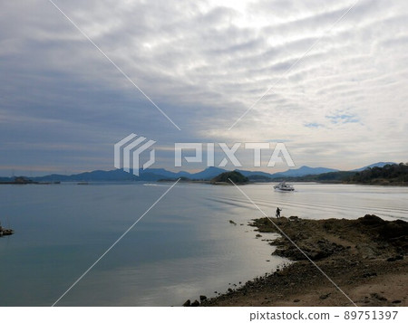 岩島東海岸漁場風光(熊本縣上天草市岩島) 岩島東海岸漁場風光(熊本縣上天草市岩島) 89751397