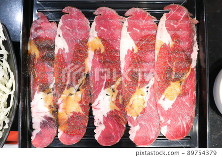 beef, raw beef or sliced beef. beef, raw beef or sliced beef. 89754379