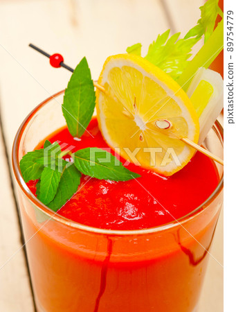 fresh tomato juice 89754779