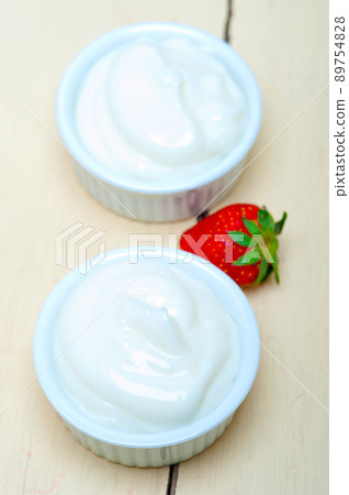 organic Greek yogurt and strawberry 89754828
