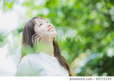 清新綠白襯衫裙女 89755249