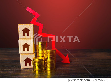 Real estate and red arrow down. Low housing prices. Reduced mortgage rates. Crisis. Maintenance cost. recession. Bankrupt and foreclose. Affordable home. Falling real estate market. Real estate and red arrow down. Low housing prices. Reduced mortgage rates. Crisis. Maintenance cost. recession. Bankrupt and foreclose. Affordable home. Falling real estate market. 89756660