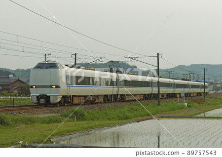 北陸本線 Tsubata-Kurikara JR West 681 系列 T06 組織（金澤）雷鳥 89757543
