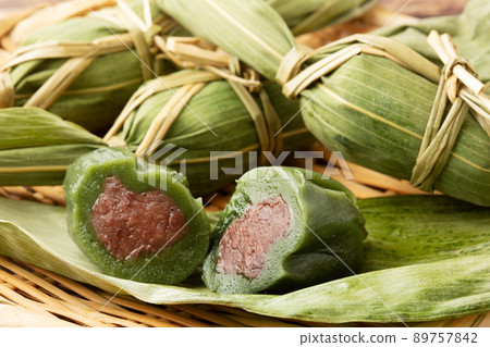 Bamboo dumpling 89757842