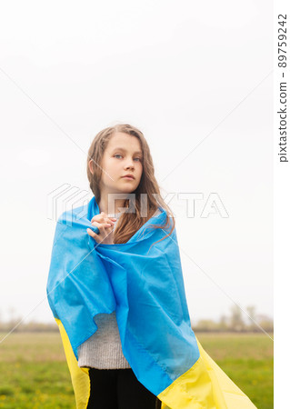The girl with the flag The girl with the flag 89759242