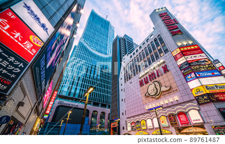 Tokyo cityscape of Japan May. GW with no action restrictions is over, but ... Many people in front of Tokyu Kabukicho Tower = 11th Tokyo cityscape of Japan May. GW with no action restrictions is over, but ... Many people in front of Tokyu Kabukicho Tower = 11th 89761487