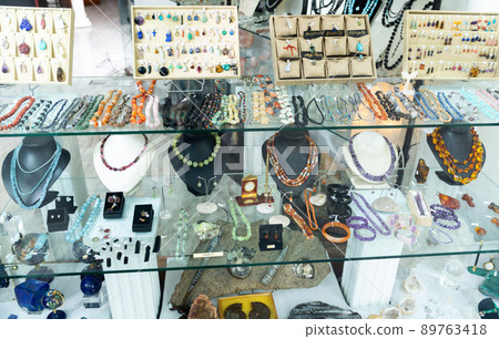 Window of jewelry store 89763418