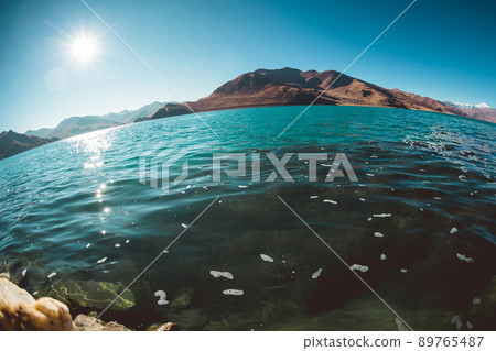 Yamdrok lake in tibet china 89765487
