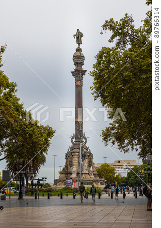 Barcelona, Spain - September 22, 2021: Corinthian column from 1888 with a statue of Columbus and an observation deck overlooking the city. The roundabout with the monument is located at Las Ramblas Barcelona, Spain - September 22, 2021: Corinthian column from 1888 with a statue of Columbus and an observation deck overlooking the city. The roundabout with the monument is located at Las Ramblas 89766314