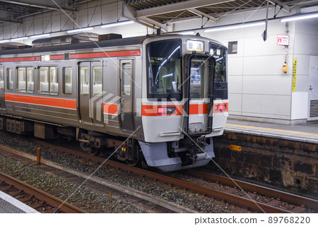 311 series train that stops at Toyohashi Station 311 series train that stops at Toyohashi Station 89768220
