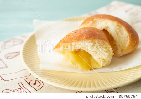 Chestnut potato anpan 89769764