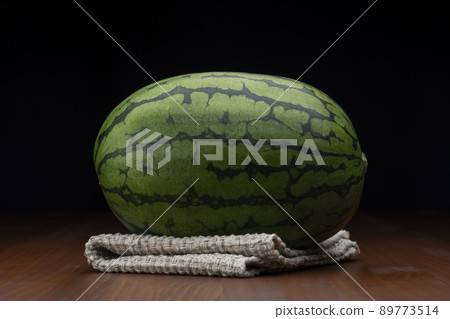Small watermelon 89773514