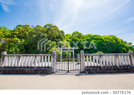 Tomb of Emperor Kinmei in Asuka Village, Nara Prefecture 89776176