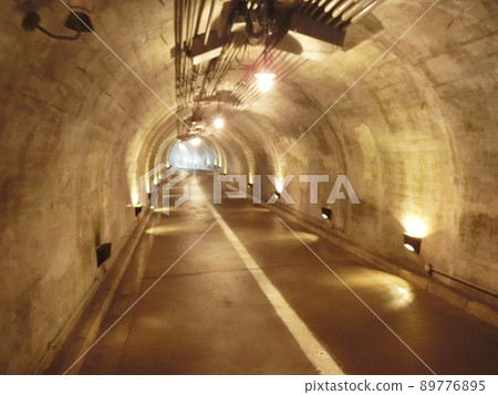 袋田瀑布隧道（茨城縣久治郡醍醐町袋田） 89776895