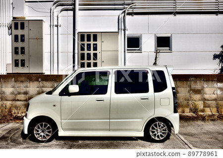 發白光的輕型汽車 發白光的輕型汽車 89778961