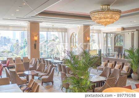 Beautiful hotel lobby 89779198