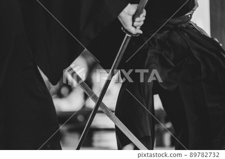 Swordplay demonstration 89782732