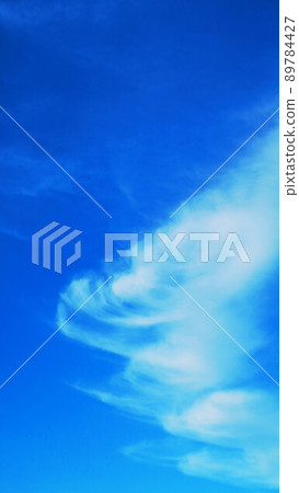 Landscape of blue sky and clouds (white clouds and blue sky like a brush) 89784427