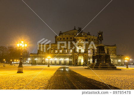 Statues of Semperoper and King Johann in the theater square in the old town of Dresden at night in Germany 89785478