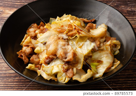 炒白菜和豬肉 89785573