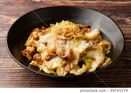 炒白菜和豬肉 炒白菜和豬肉 89785574