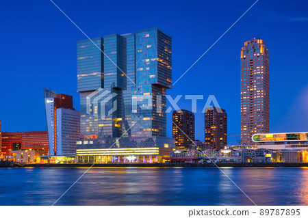 Rotterdam, Holland. View of the city center. Panoramic view. Cityscape in the evening. 89787895