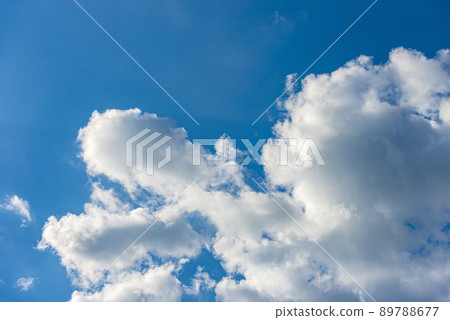 Beautiful Cumulus Clouds on Clear Blue Sky - Photography Full Frame Beautiful Cumulus Clouds on Clear Blue Sky - Photography Full Frame 89788677