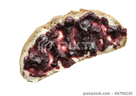 Bread slice with berry jam Bread slice with berry jam 89790285