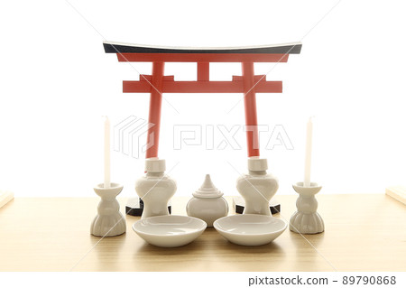 Omiki polka dot shingu torii set 10 displayed on the Kamidana Omiki polka dot shingu torii set 10 displayed on the Kamidana 89790868