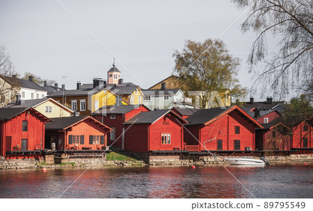 Old town of Porvoo, Finland. Coastal view with old fashioned red wooden houses 89795549