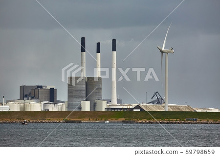 Industrial Facilities by the sea 89798659