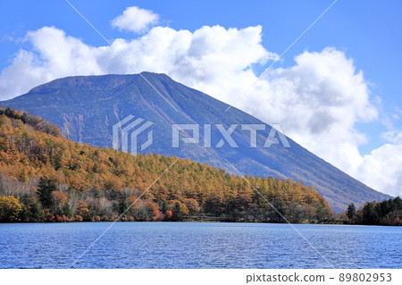 Mt. Nantai seen from Lake Yuno 89802953