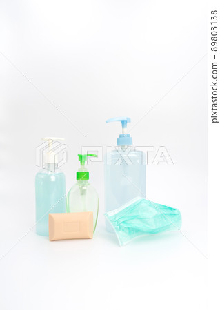 coronavirus (COVID-19) protection set, isolated on white background in studio light. 89803138