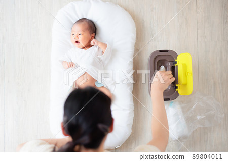 新生兒紙尿褲換紙尿褲 89804011