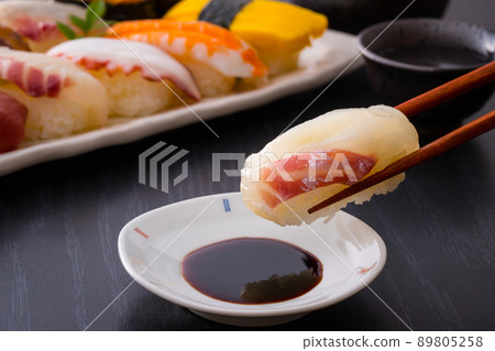 Sushi ~ Sea bream grip 89805258