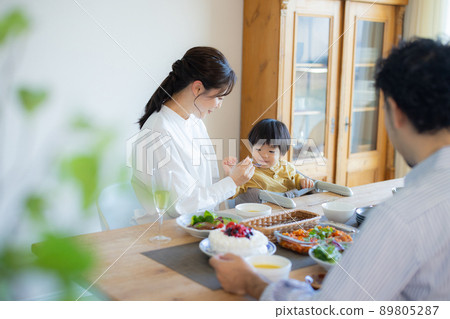 Family dining table 89805287