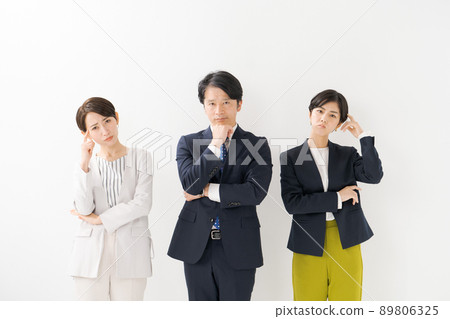 People who think business 89806325