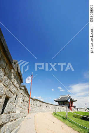 Northeastern Fortress in Suwon Hwaseong Fortress 89806663